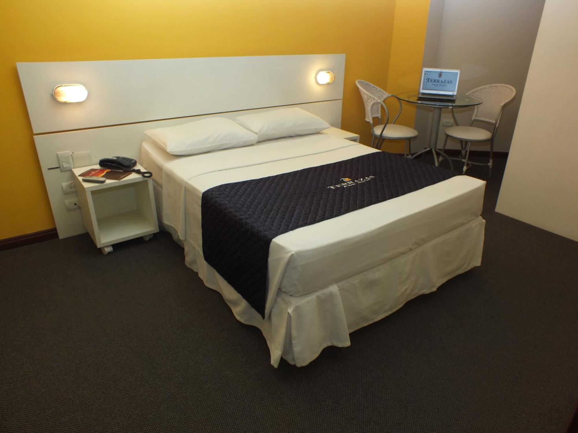 Terrazas Hotel Куритиба Екстериор снимка